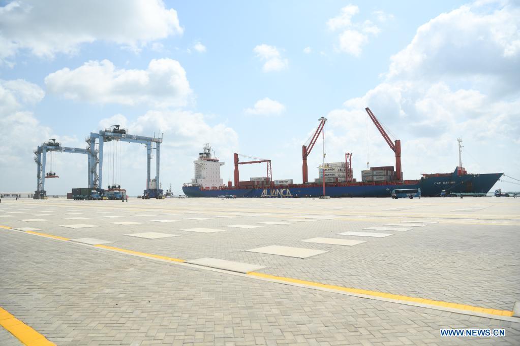 A ship arrives and docks at the new harbor of Lamu Port in Kenya, May 20, 2021. Source: http://www.xinhuanet.com/english/2021-05/21/c_139959211_7.htm