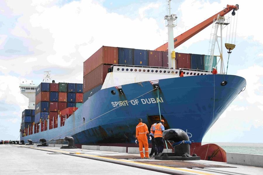 Kenya Ports Authority (KPA) workers aid in docking cargo vessel Spirit of Dubai at the Lamu Port in Kenya, July 19, 2021. Source: http://www.news.cn/english/2021-08/23/c_1310144173.htm