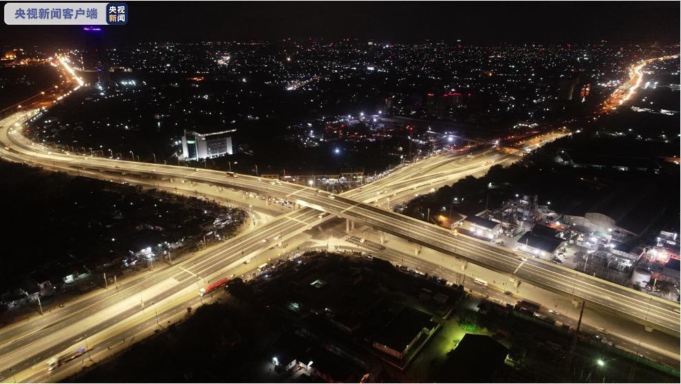 The night scene of Ubungo interchange. Source: http://m.news.cctv.com/2021/02/24/ARTI0n4tcMZXPD64CoXxqXvI210224.shtml